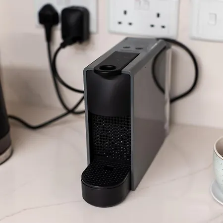 Seafront 3-bed Palazzino With Jacuzzi, Heart Of Balluta * Sliema