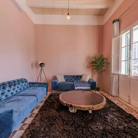 Seafront 3-bed Palazzino With Jacuzzi, Heart Of Balluta Vilă