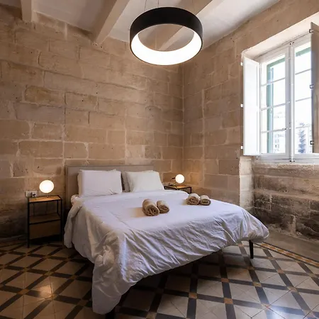 Vilă Seafront 3-bed Palazzino With Jacuzzi, Heart Of Balluta