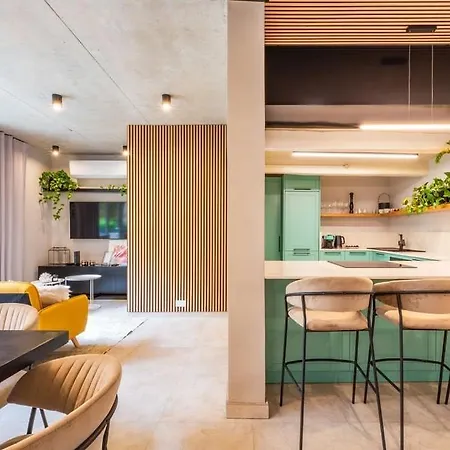 Seafront 3-bed Palazzino With Jacuzzi, Heart Of Balluta