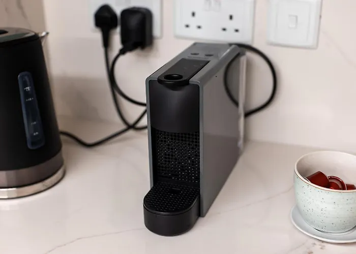 Seafront 3-bed Palazzino With Jacuzzi, Heart Of Balluta * Sliema