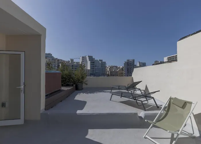 Vilă Seafront 3-bed Palazzino With Jacuzzi, Heart Of Balluta