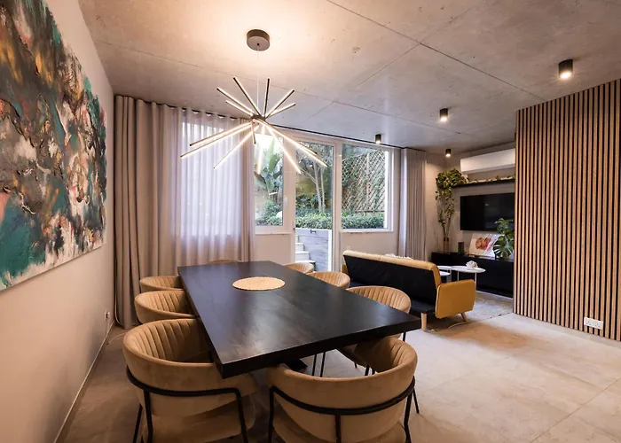 Vilă Seafront 3-bed Palazzino With Jacuzzi, Heart Of Balluta Sliema